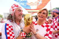 Bivša predsjednica predvodila navijački korteo, Foto: Goran Stanzl/PIXSELL