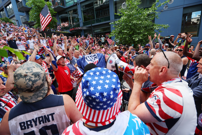 Američki navijači u Seattleu uoči utakmice, Foto: Kevin Ng/IMAGN IMAGES via Reuters