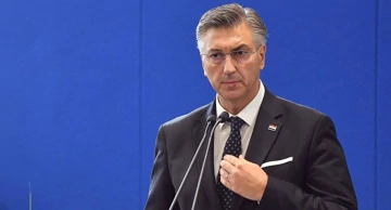 Andrej Plenović
