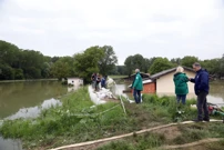 U Sisku je puknuo privremeni nasip uz Savu, Foto: Edina Žuko/PIXSELL