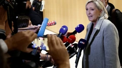 Marine Le Pen na suđenju za pronevjeru poriče optužbe