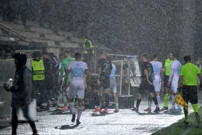 Igrači odlaze u svlačionicu, Foto: Goran Kovacic/CROPIX