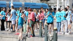 Osmaši proslavili završetak nastave skakanjem u zagrebački Manduševac