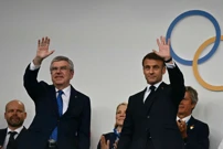Thomas Bach i Emmanuel Macron, Foto: LOIC VENANCE/Pool via REUTERS