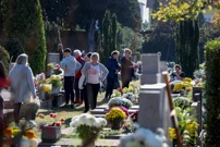 Gradsko groblje na svetkovinu Svih svetih, Foto: Sime Zelic/Pixsell