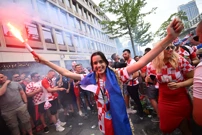 Hrvatski navijači u Rotterdamu, Foto: Marko Lukunic/PIXSELL