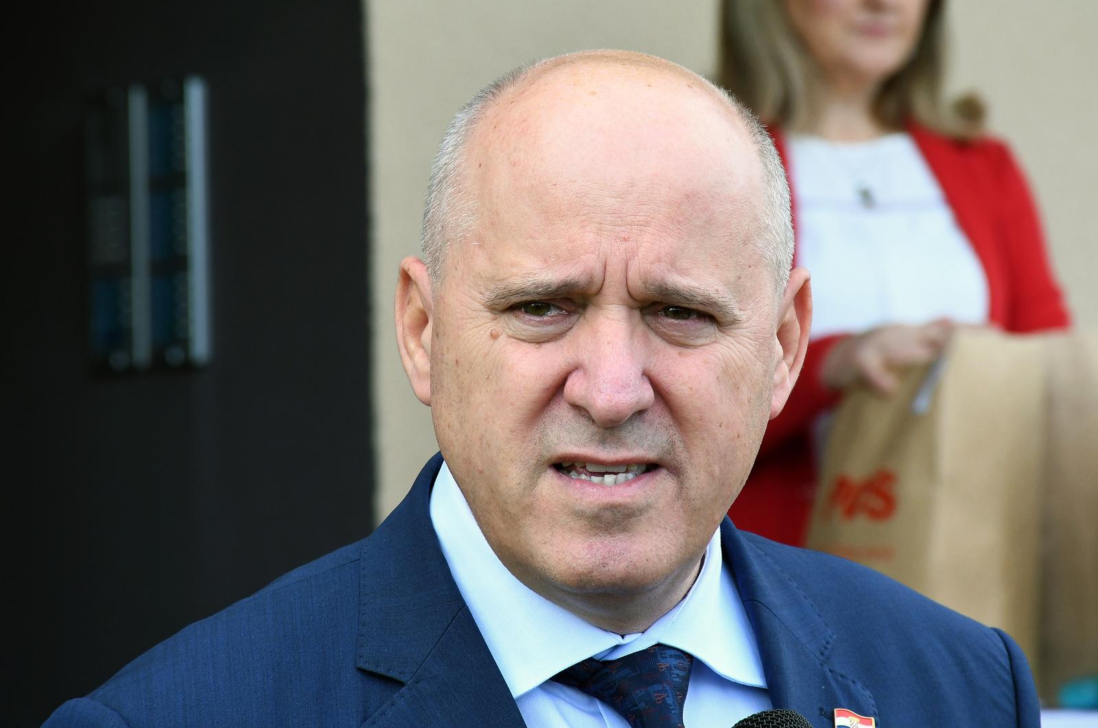 pxl 250924 121204330 20251107170523