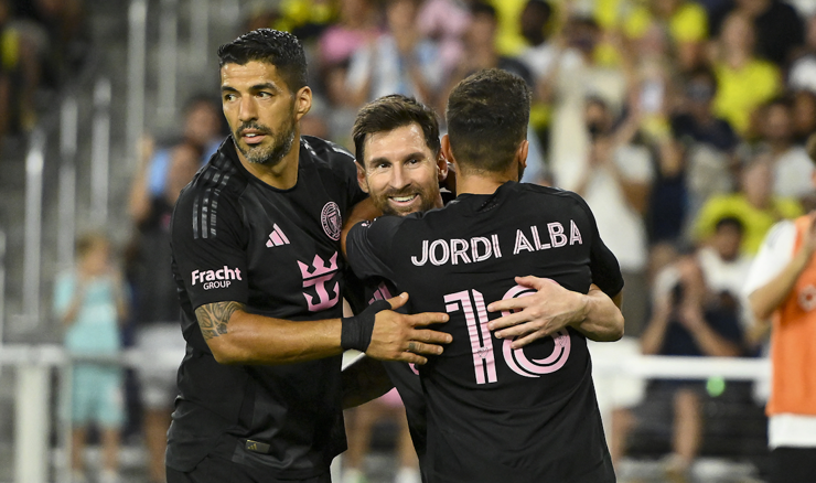 Lionel Messi sa suigračima