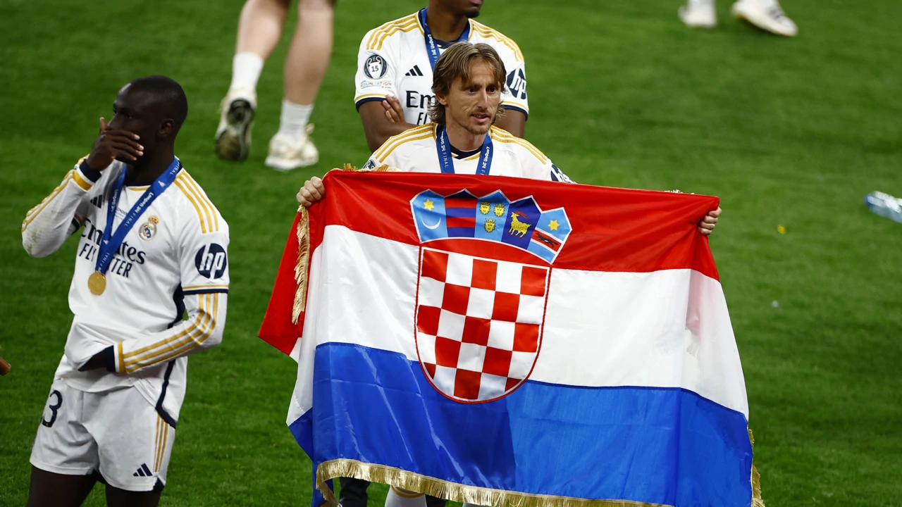 Luka Modrić s hrvatskom zastavom