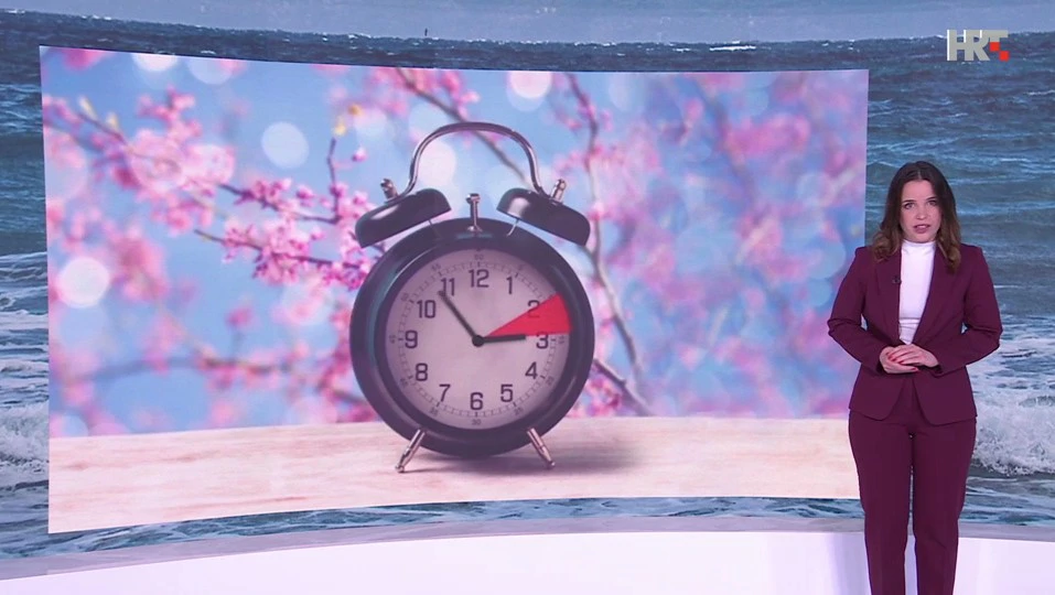 U nedjelju razmjerno vjetrovito, svježe, na kopnu oblačnije, gdjekad oborine