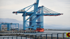 U Rijeku su brodom doplovile dizalice za kontejnerski terminal