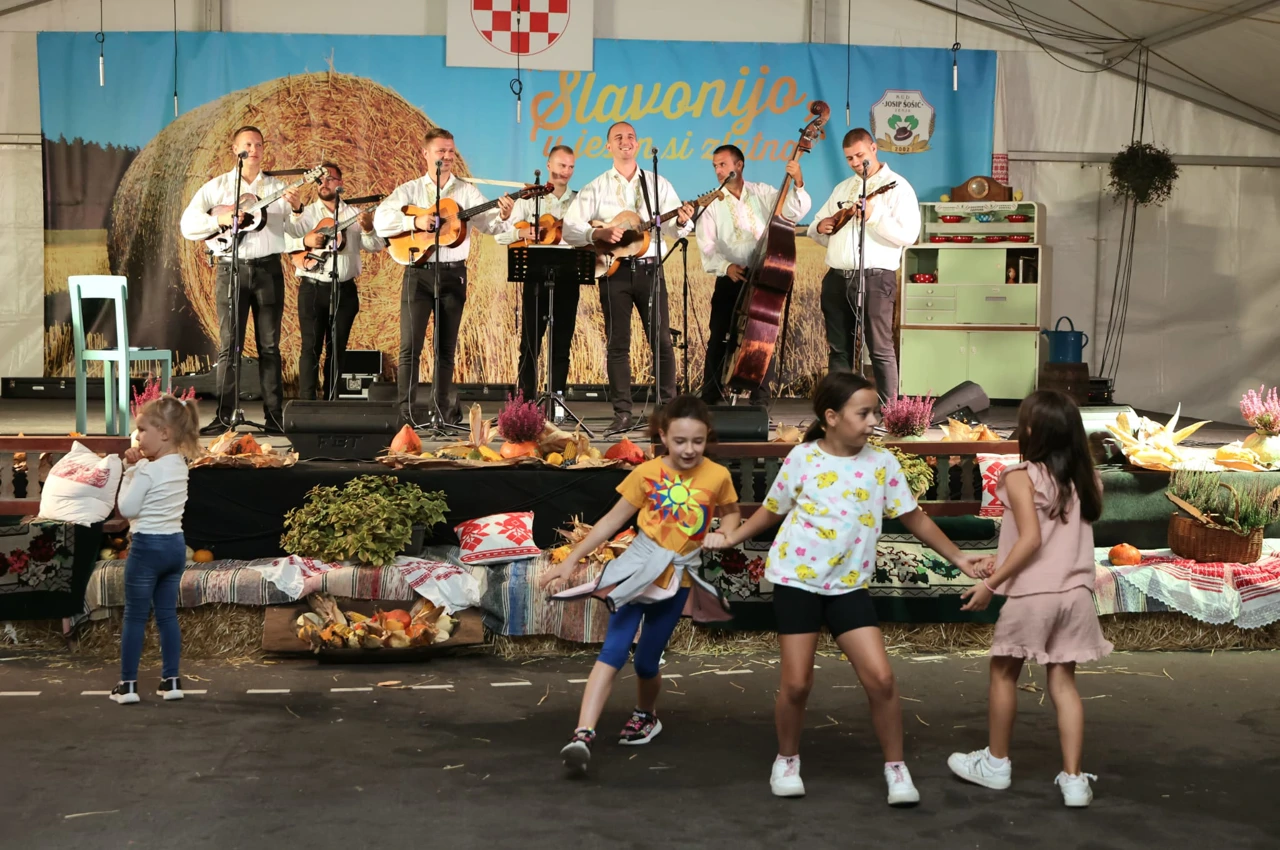 "Slavonijo, u jesen si zlatna", Foto: Grad Osijek/-