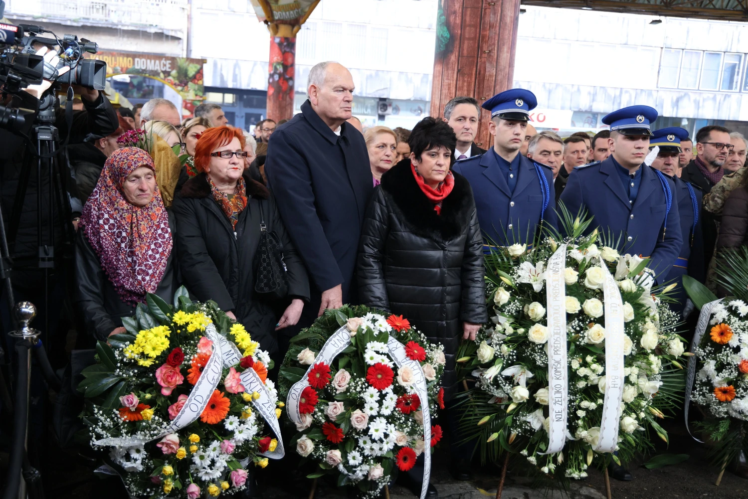 Markale Sarajevo: Obilježena 30. godišnjica masakra na Markalama - HRT
