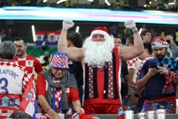 Navijači na stadionu tijekom utakmice Hrvatske i Brazila u četvrtfinalu Svjetskog prvenstva u Katru  , Foto: Igor Kralj    /Pixsell