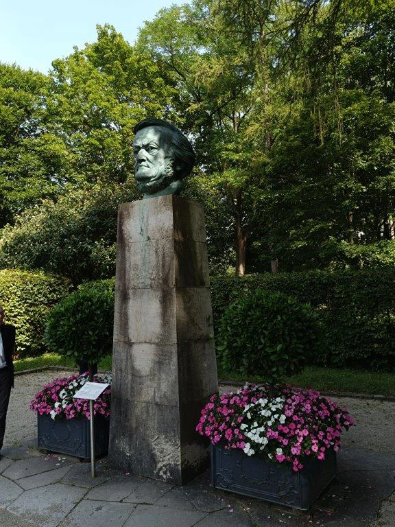 Wagnerova bista u parku, Foto: Davor Schopf /priv. 