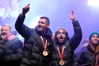 Luka Modrić i Dejan Lovren, Foto: ANTONIO BRONIC/REUTERS
