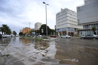 Uslijed jake kise poplavljen dio Branimirove obale, Foto: Jure Miskovic/CROPIX