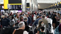 Londonski aerodrom Heathrow ograničio broj putnika na 100.000 dnevno
