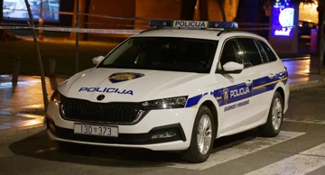 Policijski auto