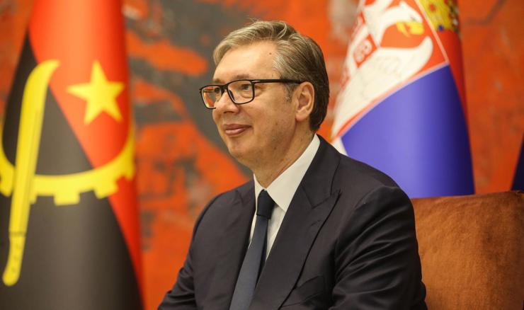 Vučić najavio ostavku i izbore, kaže da želi biti 