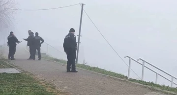 Police pulled more than 10 migrants from the cold Sava River 