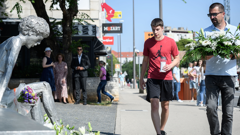 Polaganje vijenaca na spomenik Draženu na Baldekinu 