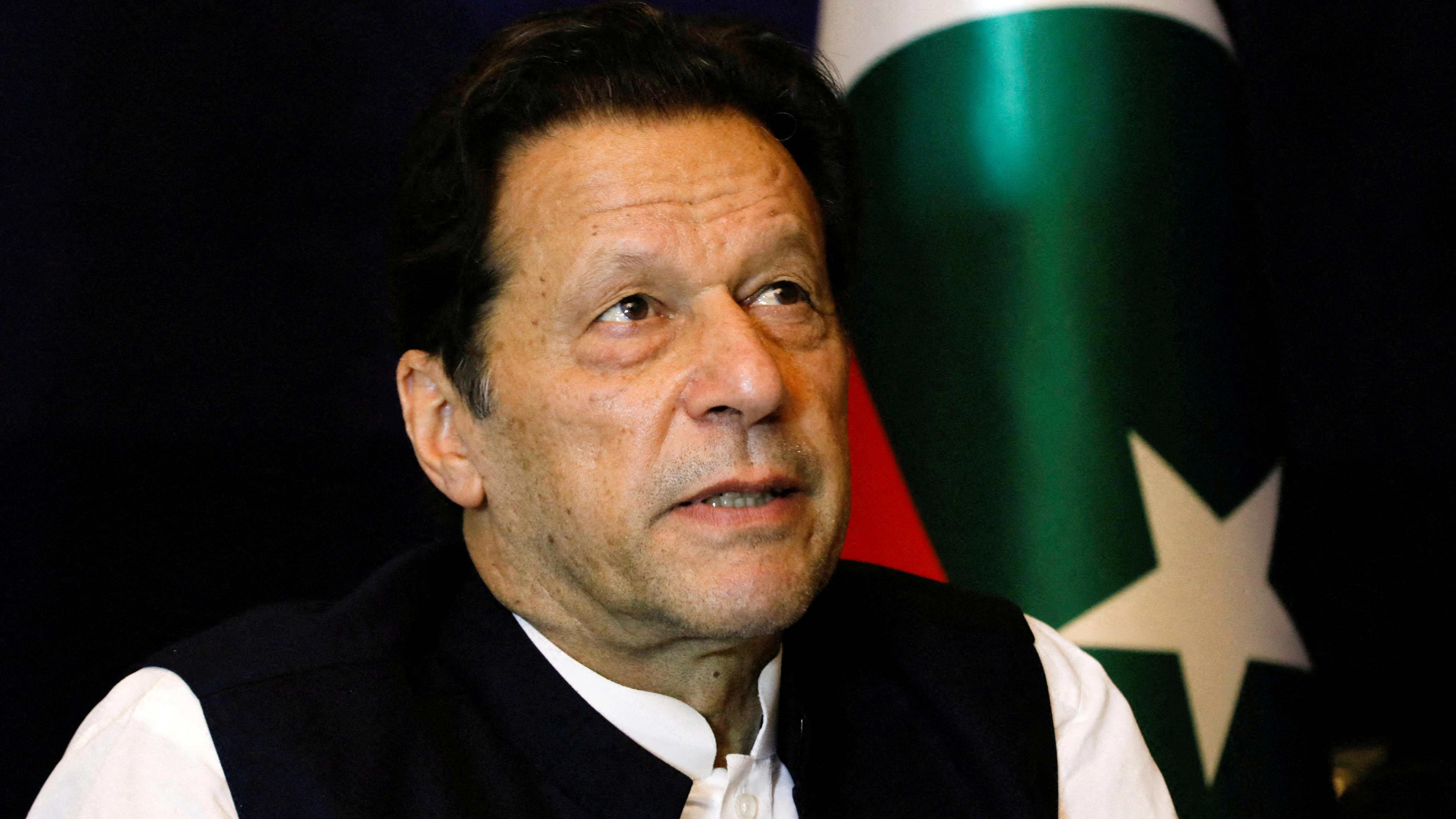 Bivšem pakistanskom premijeru Imranu Khanu izrečena kazna od 14 godina zatvora