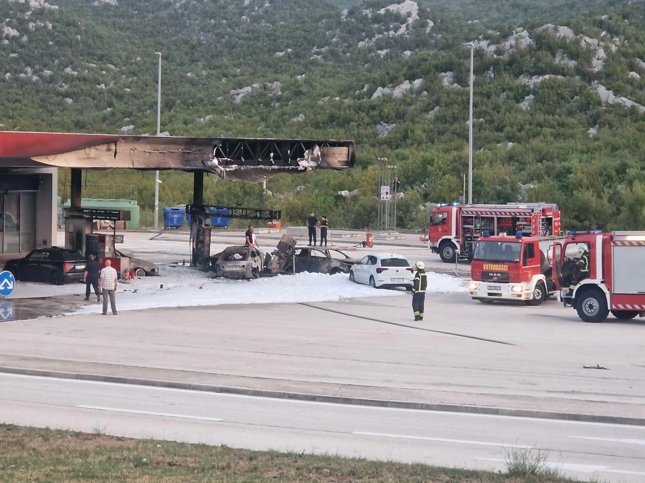 Požar na benzinskoj postaji na autocesti A1 , Foto: Ivana Šilović/HRT