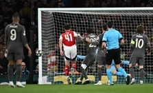 Obrana Thibauta Courtoisa u dvoboju Arsenala i Reala, Foto: Dylan Martinez/REUTERS
