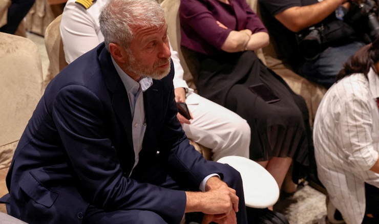 Zelenski: Roman Abramovič posreduje između Ukrajine i Rusije