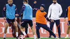 Borna Sosa, Luka Modrić 