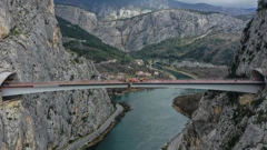 Svečanost spajanja mosta preko Cetine