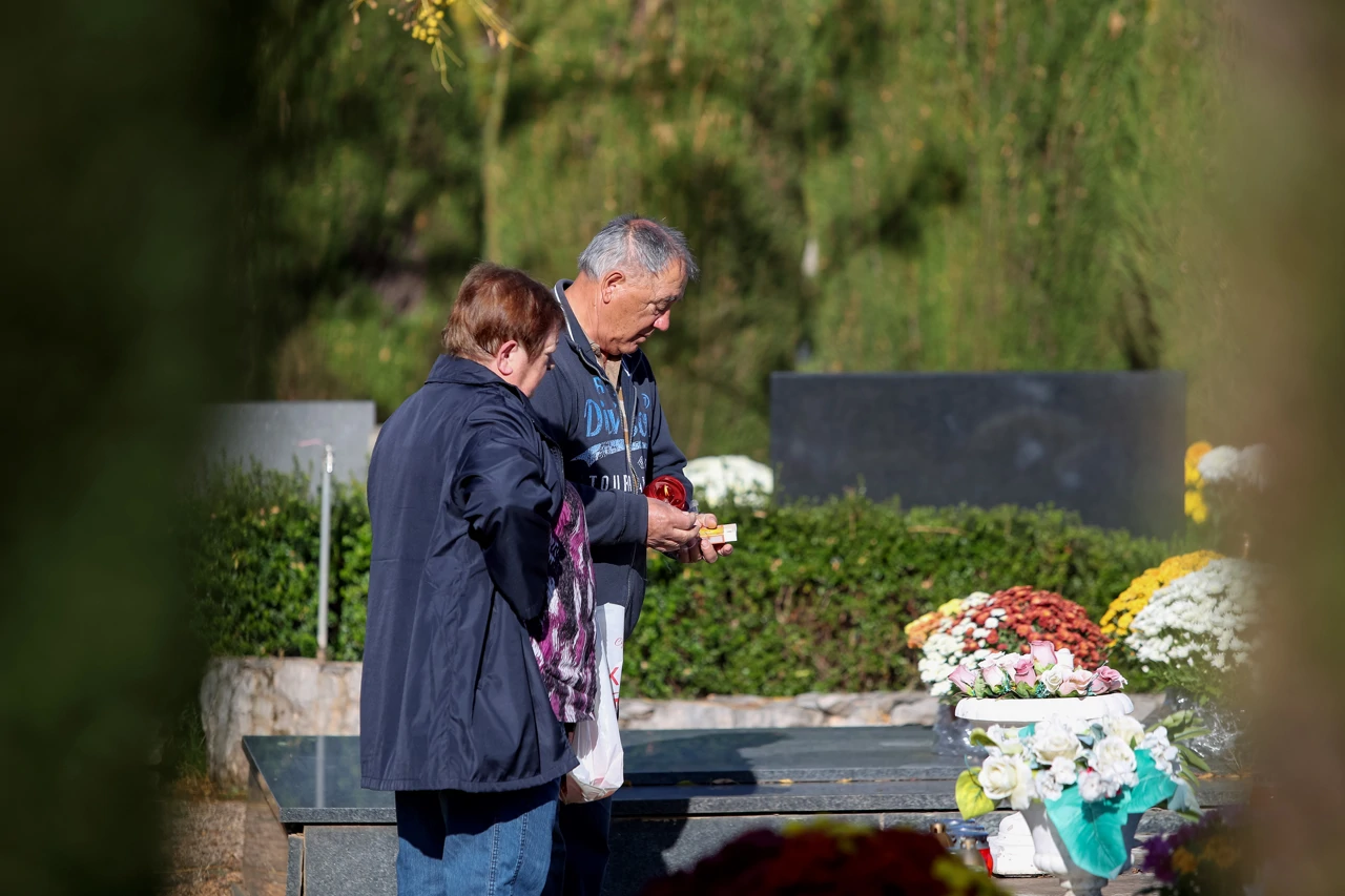 Gradsko groblje na svetkovinu Svih svetih, Foto: Sime Zelic/Pixsell