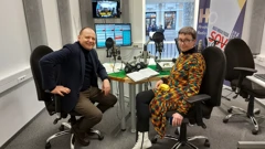 Davor Štimac i Tatjana Sandalj u studiju Radio Rijeke s pogledom na riječko Korzo, Foto: Lea Domijan Fišter/-
