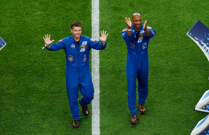 Astronauti Reid Wiseman i Victor Glover na terenu, Foto: Pedro Nunes/REUTERS
