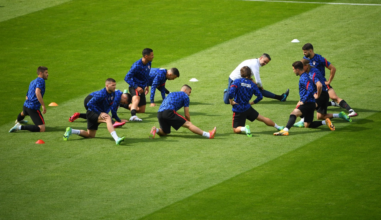 Vatreni na zagrijavanju uoči utakmice s Češkom, Foto: Andy Buchanan/Reuters