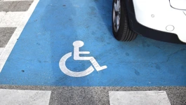 Parkirališno mjesto za osobe s invaliditetom