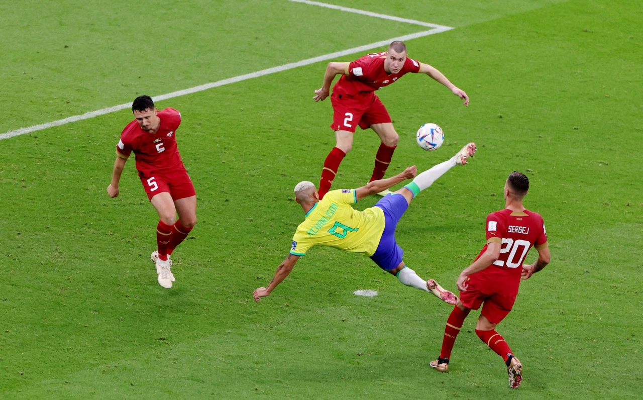  Richarlison zabija drugi gol Brazila protiv Srbije 