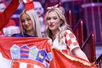 Navijačice Hrvatske na susretu s Mađarskom, Foto: Sanjin Strukic/PIXSELL