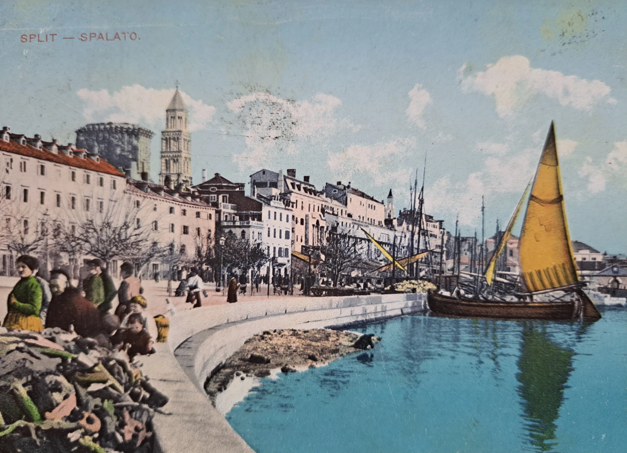 Razglednica Splita oko 1900. godine , Foto: (arhiva Branke Bezić Filipović)//