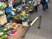 Konstrukcija pala sa zgrade i oborila prolaznika, Foto: Lidija Medaković/HRT