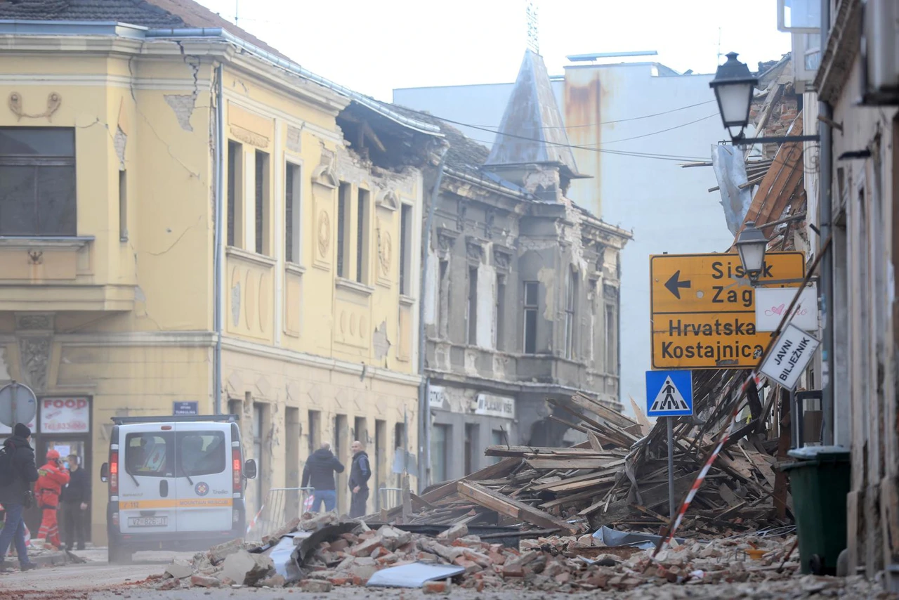 Posljedice razornog potresa u Petrinji i okolici, Foto: Slavko Midzor/Pixsell