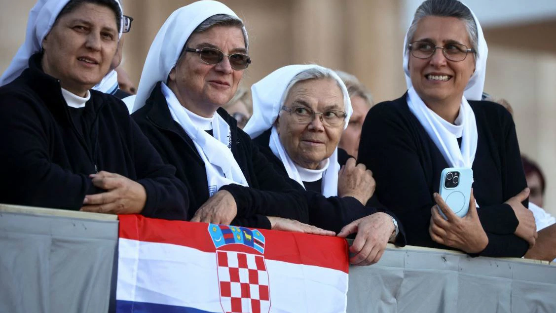 Časne sestre iz Hrvatske na misi u Rimu koju predvodi nadbiskup Dražen Kutleša 