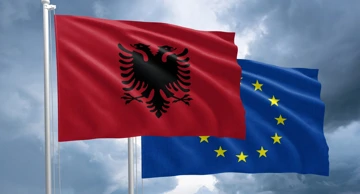 Zastava Albanije i EU 