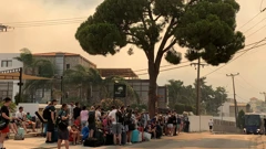 Zbog širenja požara, tisuće napuštaju hotele na Rodosu