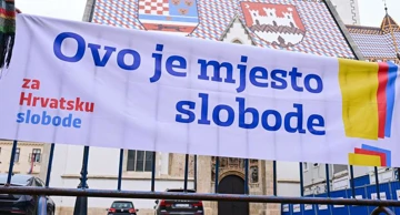 Inicijativa Za Hrvatsku slobode i CROSOL: Čitanje Ustava na Trgu sv. Marka