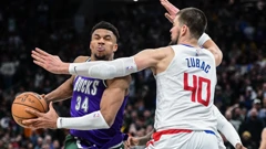 Giannis Antetokounmpo prolazi pored Ivica Zupca