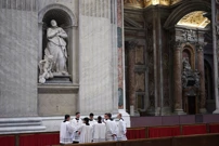 Svećenici se okupljaju u Vatikanu, Foto: REUTERS/Hannah McKay/REUTERS