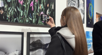 Na otvorenju izložbe Enza Ivkovicha