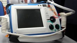 Defibrilator